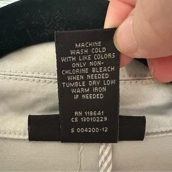 Lane Bryant Women’s Size 20 light gray Button Front Blazer Jacket Pocket - Picture 4 of 4